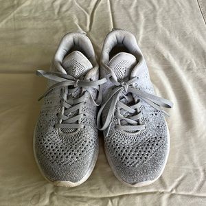 APL techloom pro W shoes size 6.5